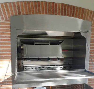 Custom Insert braai with curved topplate, bottom doors and 4 Burner sizzler